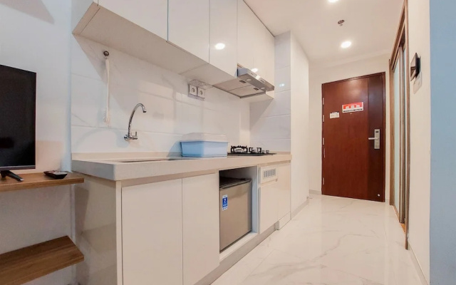 Homey And Warm Studio Room At Sky House Bsd Apartment – Guest Rooms – Legok
