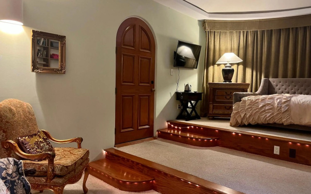 Beverly Hills Spanish Bed and Breakfast