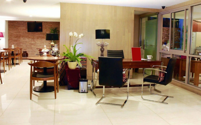 W Home Senopati