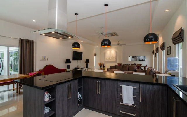 Private  4 Bedroom Pool Villa L28