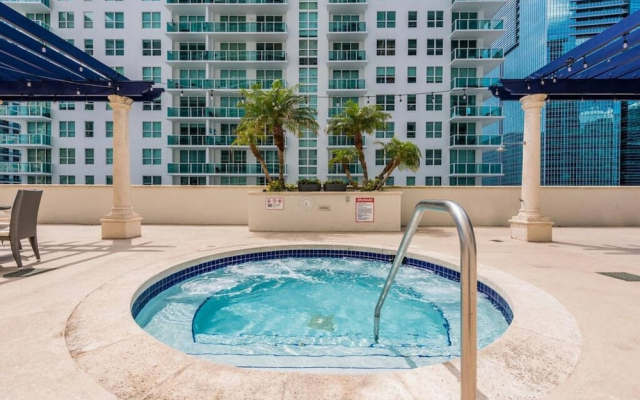 Amazing 3 BR Apartment At Brickell