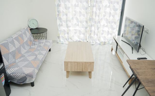 Comfort 2BR at Sky House BSD Apartment