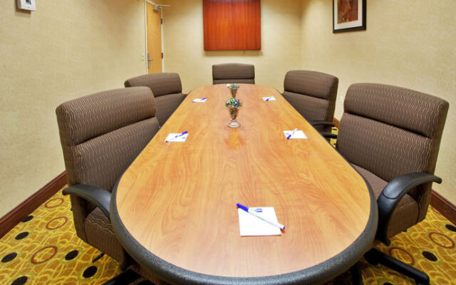 Holiday Inn Express & Suites Hardeeville - Hilton Head by IHG