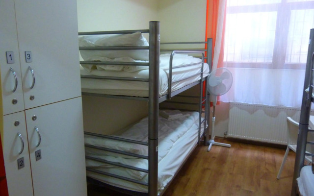 Center Hostel and Guest House