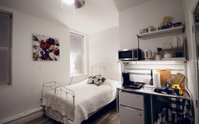 Queen Nest Hotel