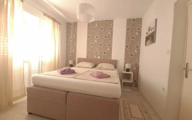 Impeccable 2-bed Apartment in Rab