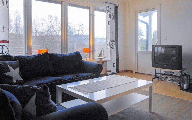 6 Person Holiday Home in Skärhamn