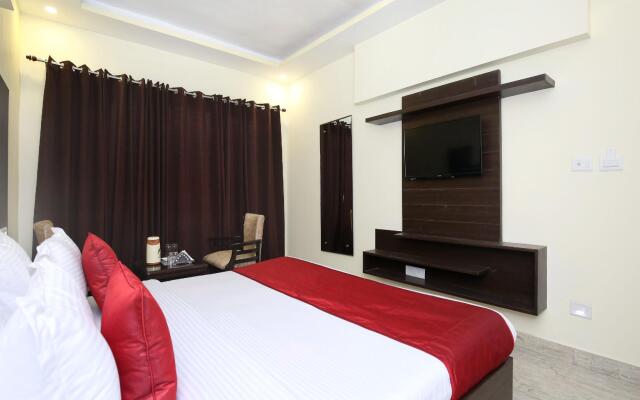 Capital O 322 Hotel Royal