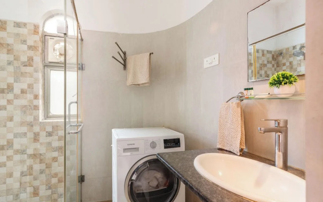 Casabelle by Redolivenr UB City Luxury Apt