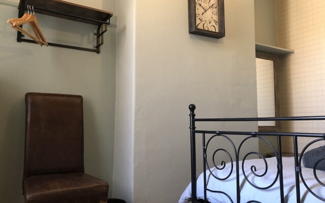 Esmond Rooms