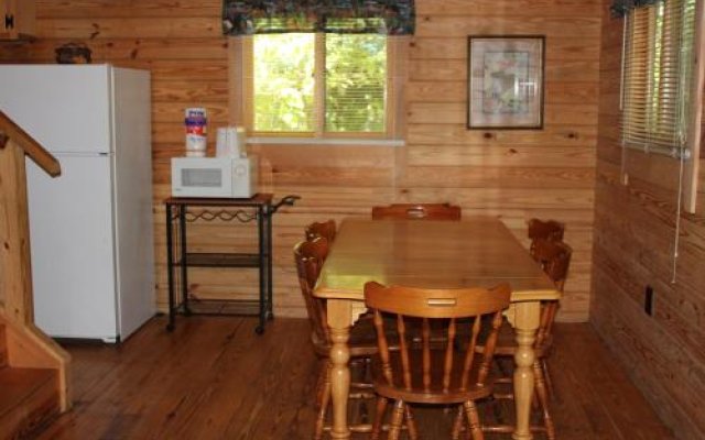 Appalachian Camping Resort Log Home 7