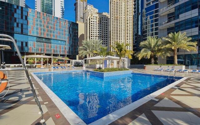 KeyHost - Elegant 2BR Central Towers - Dubai Marina - K3620