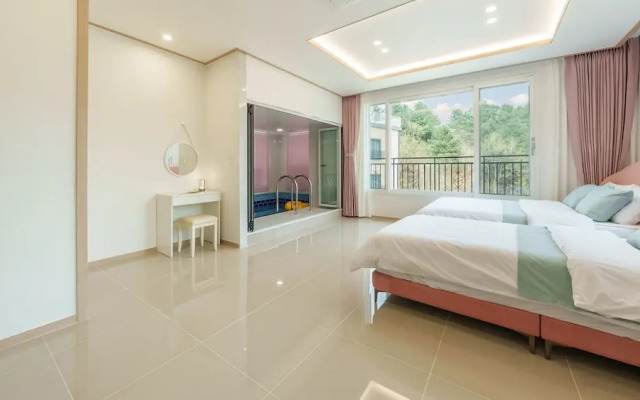 Gapyeong Reflex Pool Villa Pension