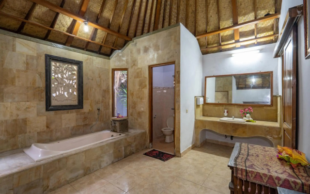 Mushroom Beach Bungalow
