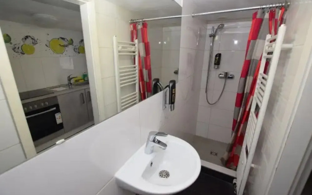 AB Apartment 27