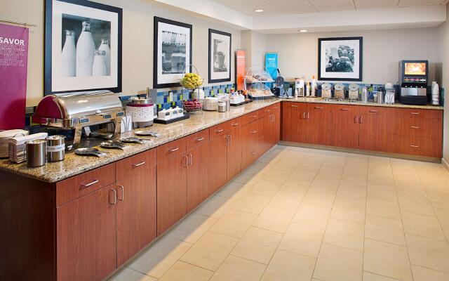 Hampton Inn & Suites Lancaster