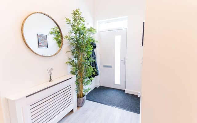 Modern Apartment in Salford, Manchester, UK