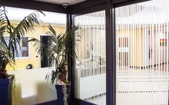 Groane Hotel Residence