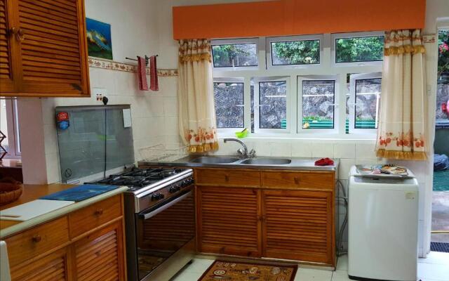 Hibiscus House Seychelles Self Catering