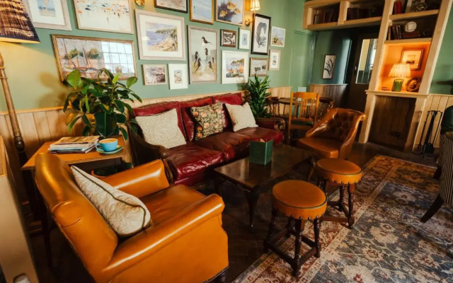 The Dolphin Hotel