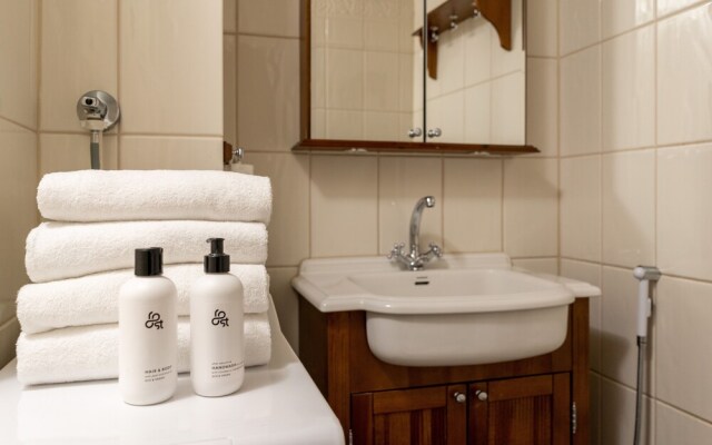 Two Rooms up to 5 Guests