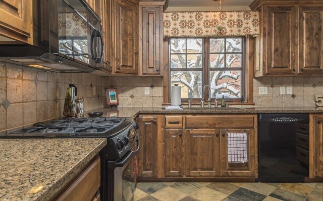 Bozeman - Main Street Retreat