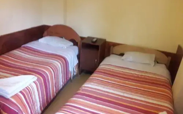 Yuri's Sanbleno II Hostel