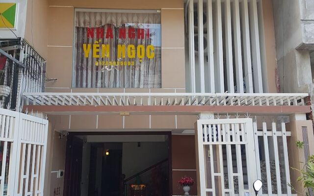 Yen Ngoc by OYO Rooms