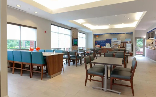Comfort Suites Magnolia Greens