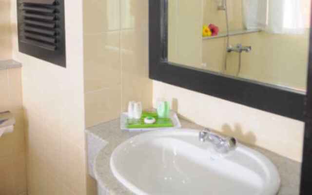 Nuwis Hotel & Convention