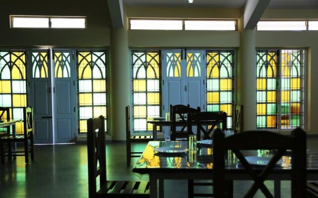 La Flora Beverly Hill Resort