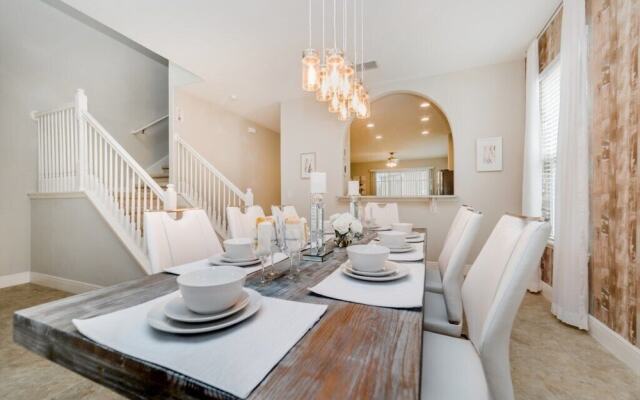 5267 Wildwood Way 5 Bedroom Home