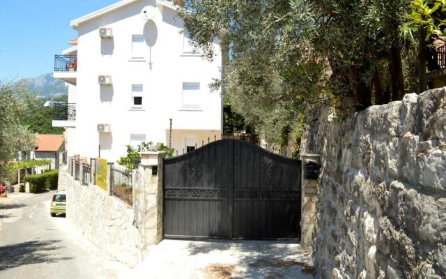 MM Apartments