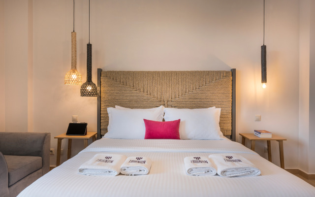 Trianon Luxury Apartments & Suites