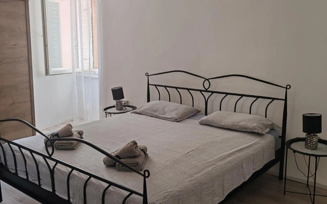 Apartment Carera 1900