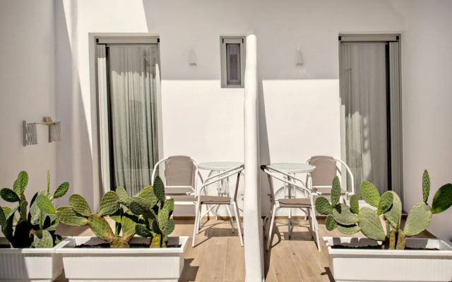 Levantes Luxury Suites I II