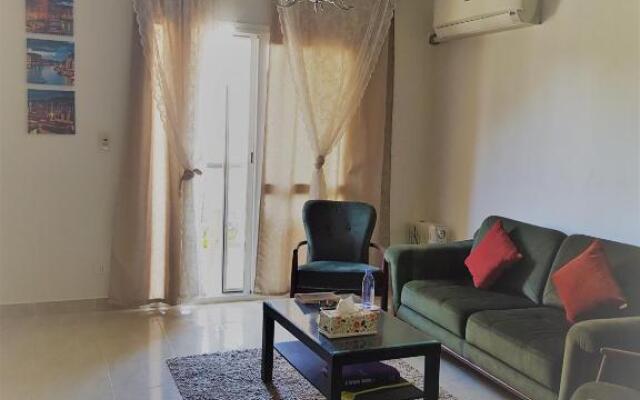 Hayat Al-Rehab Apartment
