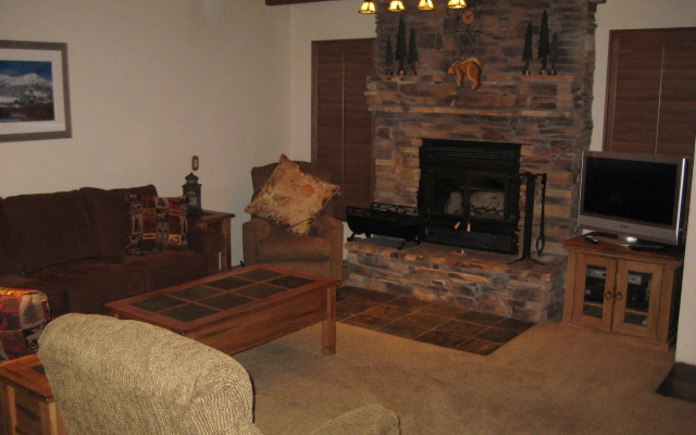 Val d'Isere by Mammoth Reservation Bureau