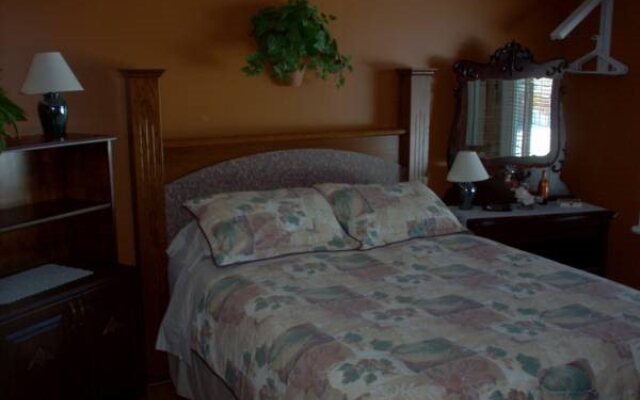 7 Acres Bed & Breakfast