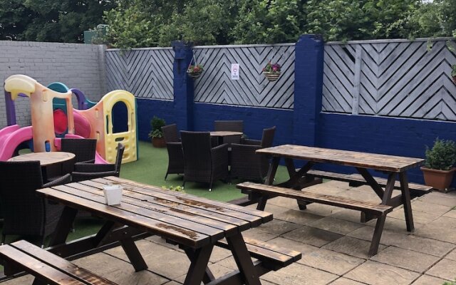 Holystone Bar and Restaurant