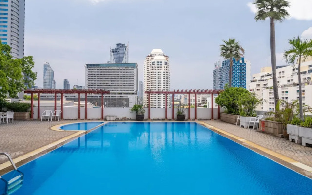 Baiyoke Suite Hostel