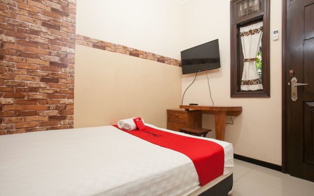 RedDoorz near Stasiun Kota Baru Malang