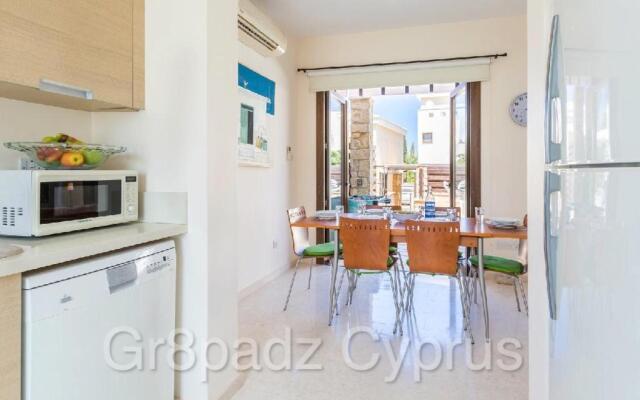 Gr8padz Summer Breeze Villa