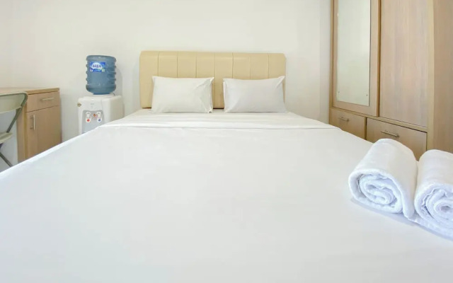 Modern Look Studio At Bassura City Apartment