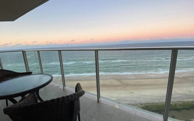 Hi Surf Beachfront Resort Apartments
