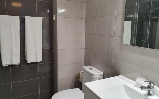 Varandas do Mar 3- Remodelado, Wifi, 150mt Praia