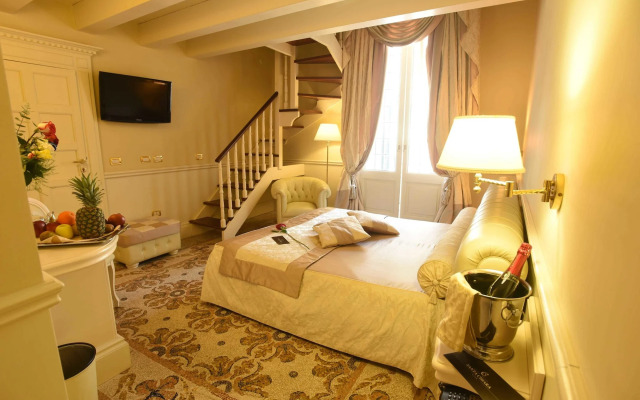 Suite Hotel Santa Chiara