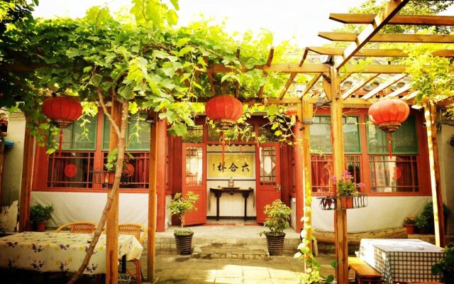 Liuhe Courtyard Hotel