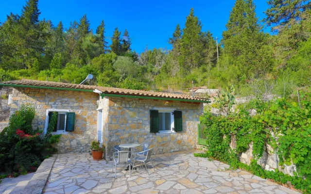 Villa Sevi in Loggos