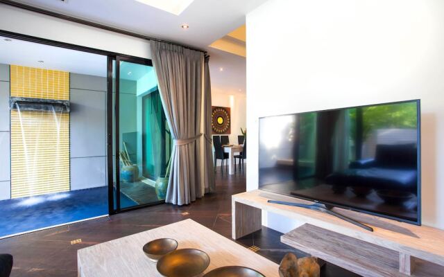 Luxury Pool Villa Kamala